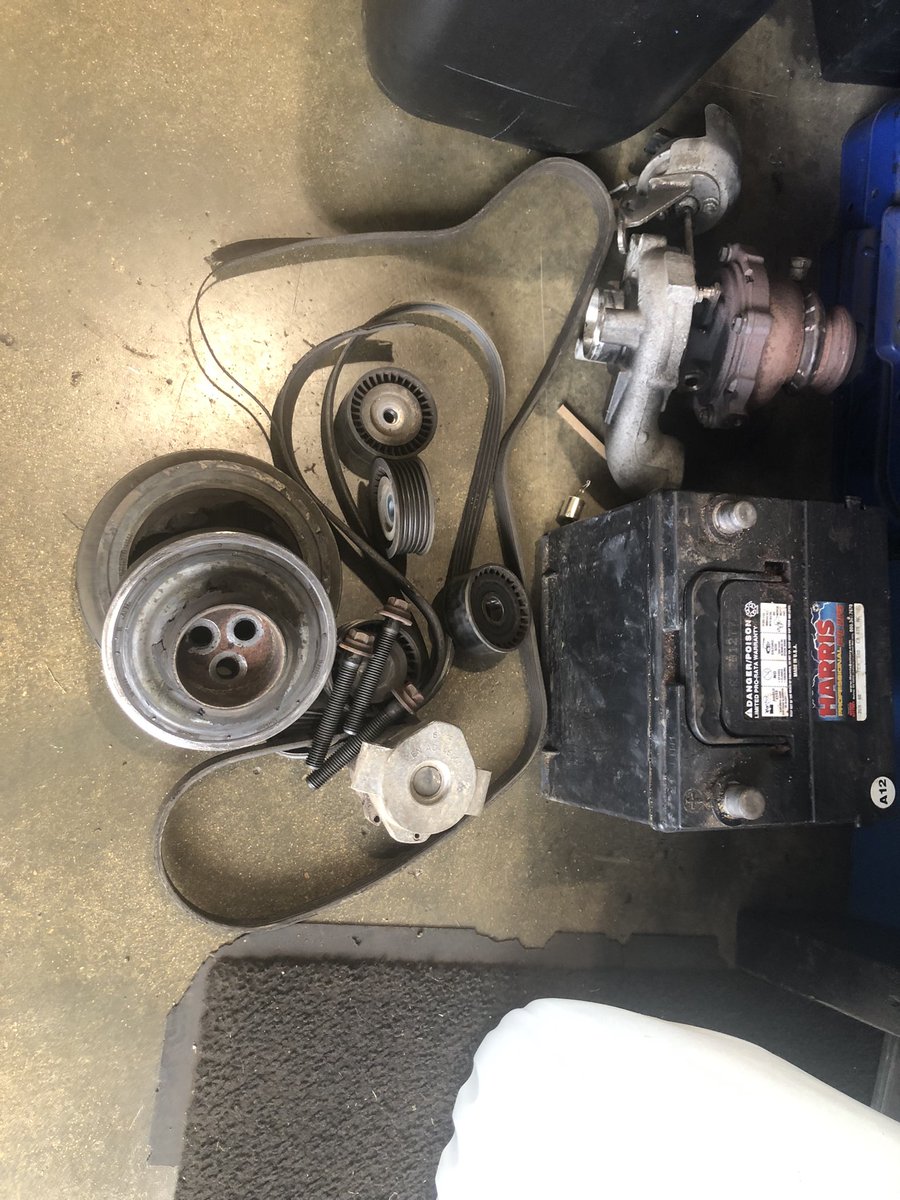 Worry about only those things that you can control 😬
Worrying about what might go wrong didn’t prevent this, but a positive attitude got us though it. I can smell croissants 🥐 and coffee ☕️🇫🇷👍