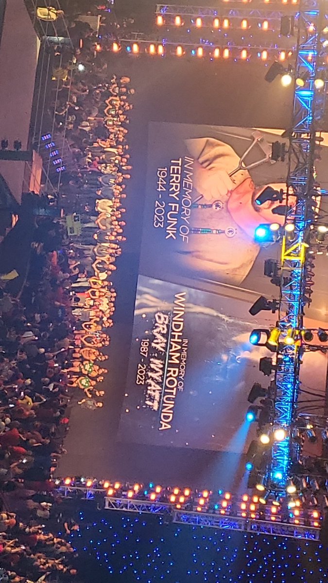 ChaddyIssues's tweet image. To be part of both of these shows was very special. Both Bray and Jay were gone too soon and had many years ahead of them to give. Both are leaving behind wives and children. 
Hug the ones you love because tomorrow is never here.

Rest in peace Bray Wyatt 
Rest in peace Jay…