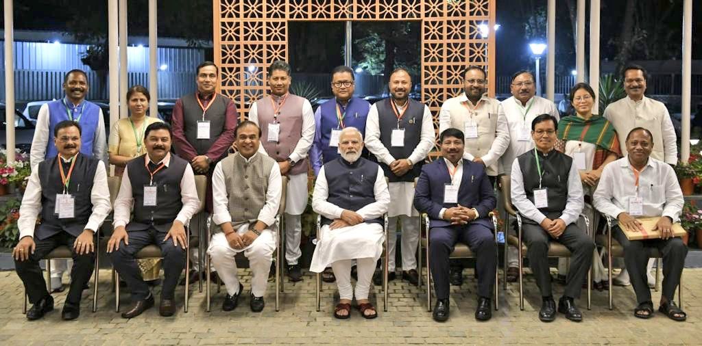 himantabiswa's tweet photo. With the blessings of Hon’ble Prime Minister Shri @narendramodi ji, Assam’s Vikas Yatra has crossed a very significant milestone. 

Our Cabinet held its 100th meeting yesterday.

A Thread (1/6) https://t.co/TUhQYdwNSL