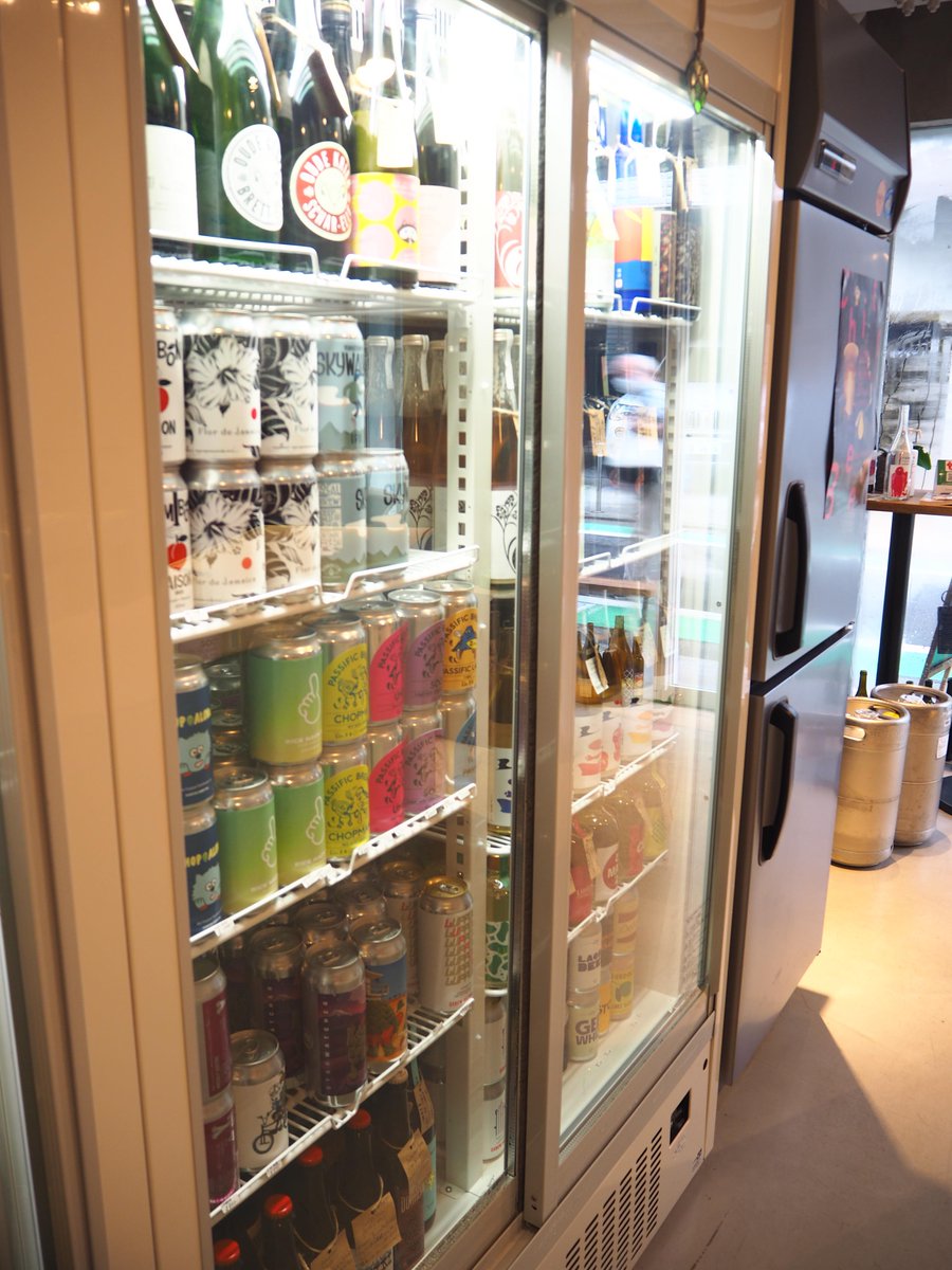 beer_jbja's tweet photo. 1Dozenです。
・ビールが飲める店
あの人気店の2号店! 千歳船橋 キャリカーズトーキョーウエスト
店内でも開栓して飲める神田の大人気酒屋、キャリカーズの2号店。ケグは2種ですがビール以外も揃え、エッジィなチョイスで多くの人の喉を潤しています。
@1Dozen1 #千歳船橋 #クラフトビール #角打ち https://t.co/EUbYH1Bfj6