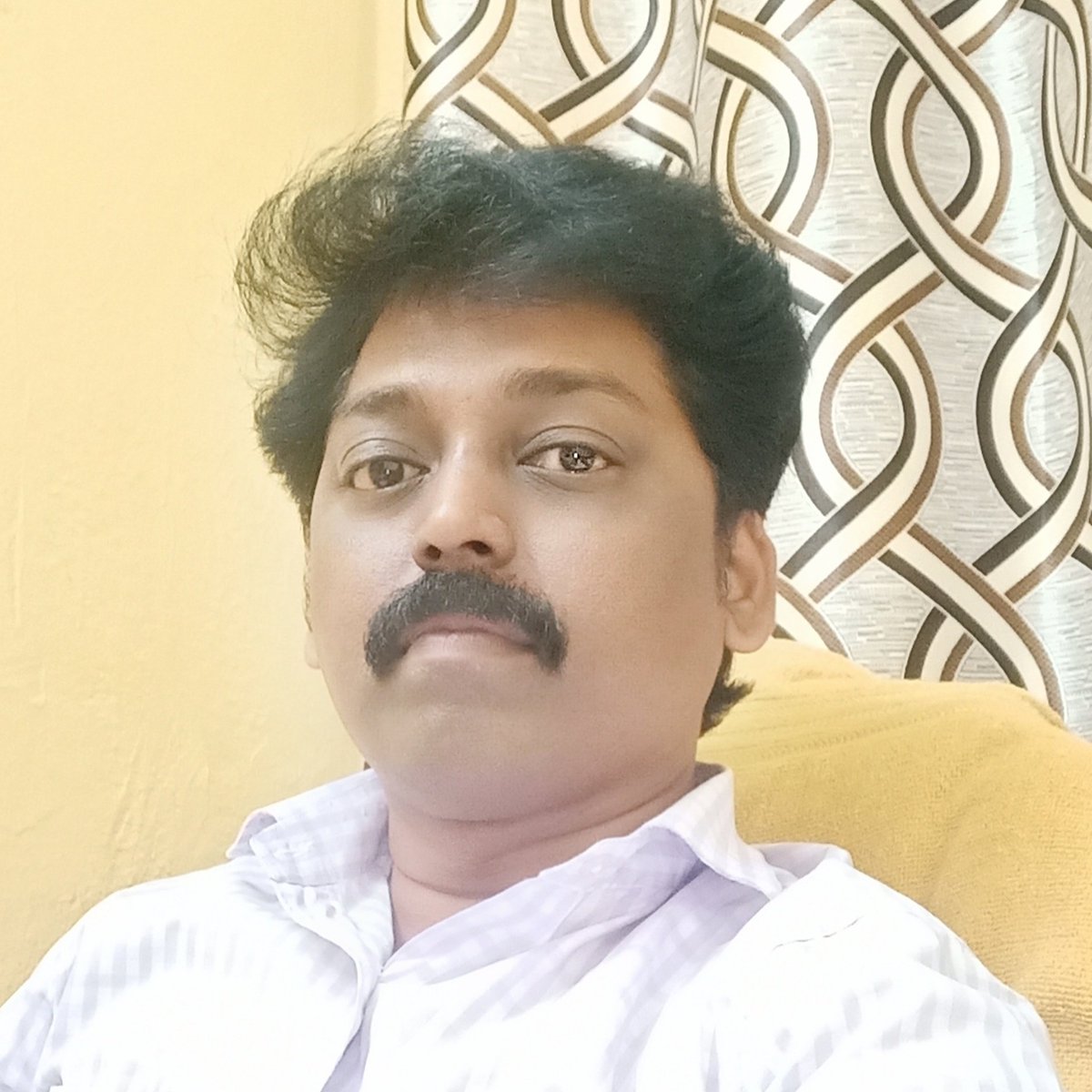 A2PRAKASHJADHAV's tweet photo. #NewProfilePic https://t.co/XZS4PFVVF3