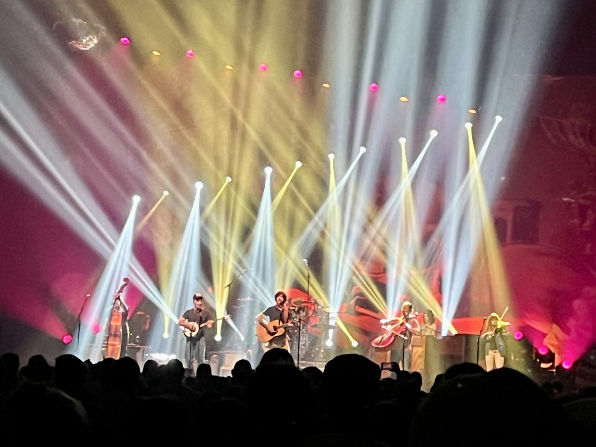 Melissa Schettler (she/her) (@mschettler) on Twitter photo Another phenomenon show by <a href="/theavettbros/">The Avett Brothers</a>! My heart wasnโt ready to experience No Hard Feelings live tonight. This song has spoken deeply to me since losing my mom and uncle so close together. โค๏ธ Another phenomenon show by <a href="/theavettbros/">The Avett Brothers</a>! My heart wasnโt ready to experience No Hard Feelings live tonight. This song has spoken deeply to me since losing my mom and uncle so close together. โค๏ธ