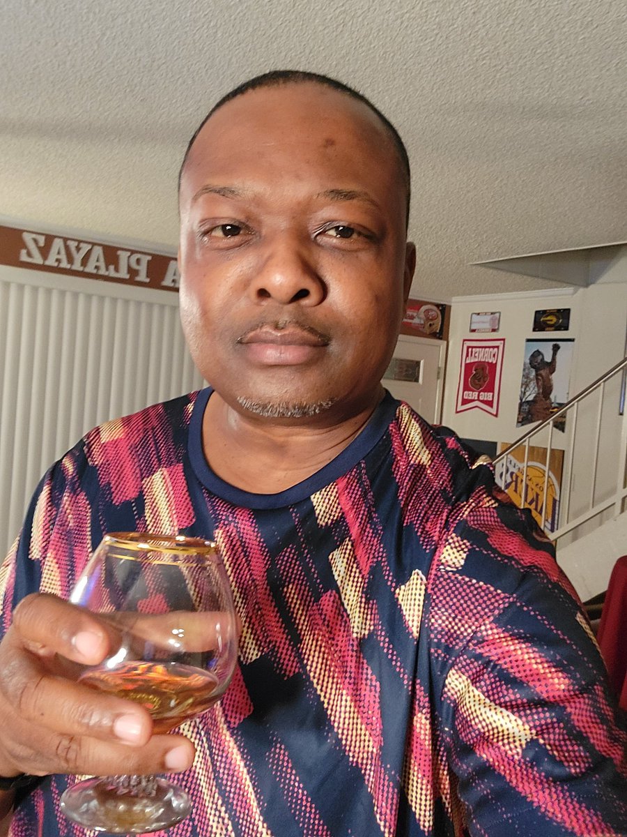 b_carlose's tweet photo. "U Can't Break My Soul...." #ReleaseDemHaterz 
#Leo #August #TheSingleGuy https://t.co/Ouvu5tkAiQ