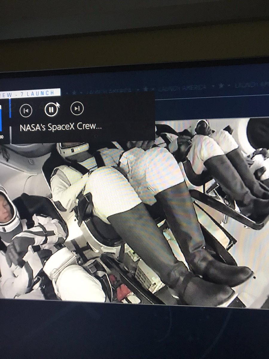 chica_twopatch's tweet image. **Guten Morgen**
Live dabei #Crew7 #SpaceStation #NasaKennedy