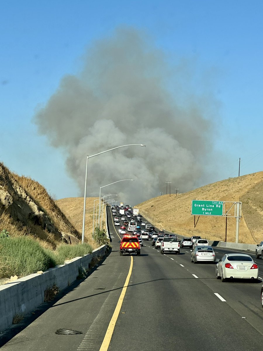 AlamedaCoFire's tweet photo. At 5:37pm, ACFD along with @calfireSCU were called to Grant Line Road in the Altamont for a vegetation fire.

The fire spread to 27 acres before it was stopped.

No homes were threatened and injuries to firefighters. 
#ALCOFIRE 
#ALCOfirefighters
#CALFIRE #LPFD #Dozer17 https://t.co/cZw78xAFzJ