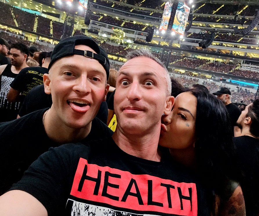 Good Times @kj_fetishmodel @zacwildxxx #CFH #PANTERA @Pantera 🔥🔥🔥☠️☠️☠️🤘🤘🤘 https://t.co/HLUWjx2La2