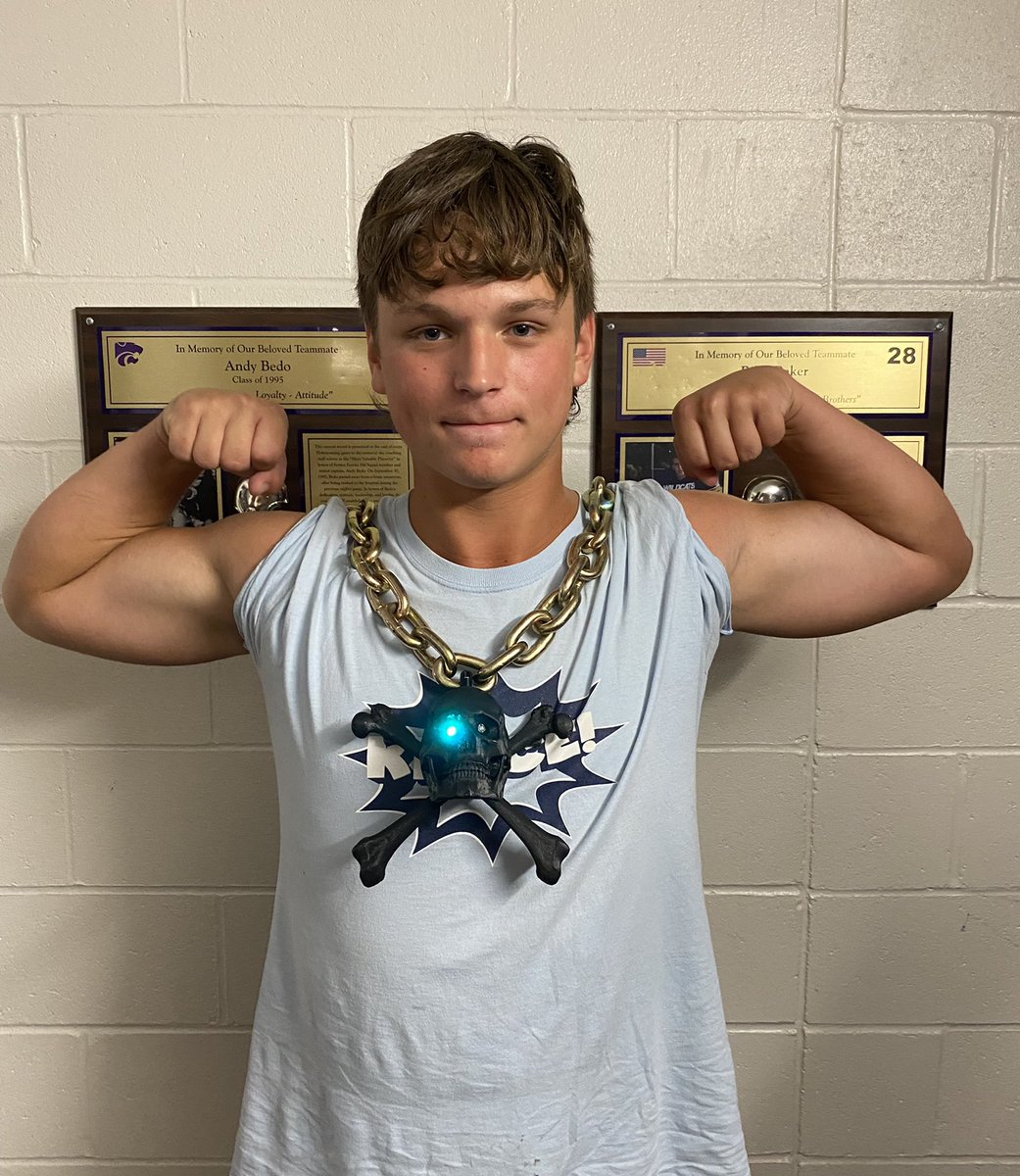 Eureka Football has a new TURNOVER CHAIN! The following HITSQUAD members look good wearing skull and crossbones. 

J. HOTOP - Fumble Recovery 
T. HANNEKE - Forced Fumble 
J. HOTOP - Interception 
J. FUNK - Fumble Recovery 

PROUD TO BE A WILDCAT!