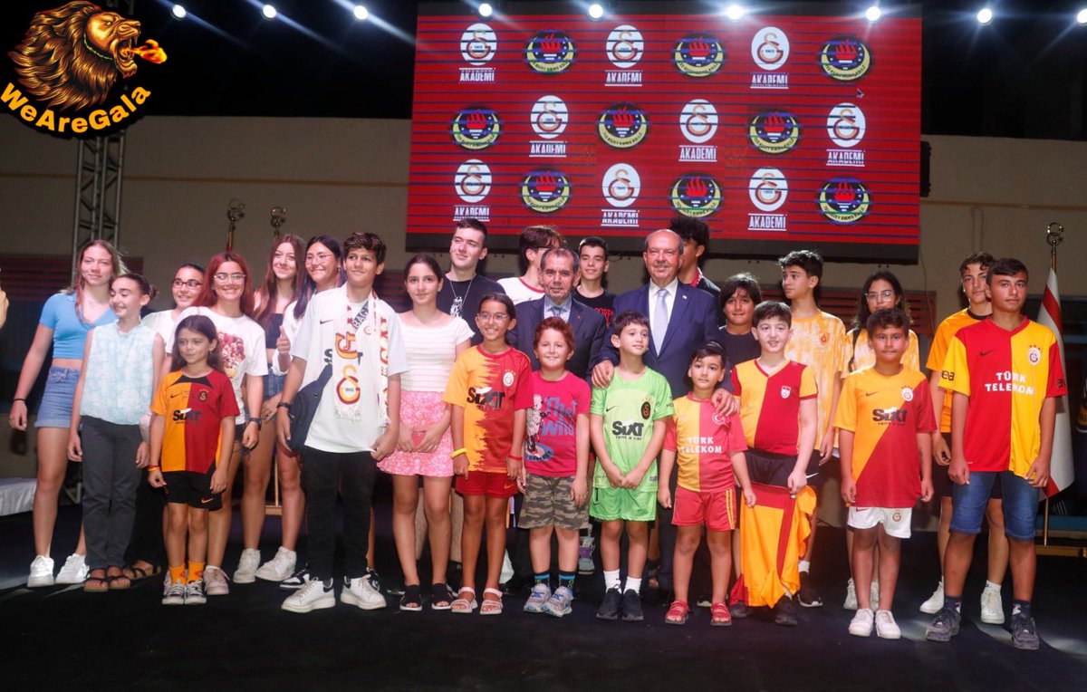 Günaydın Büyük #Galatasaray ailesi. ♥️💛 #WeAreGala @wearegal #Hedef24🏆 #HedefAvrupa