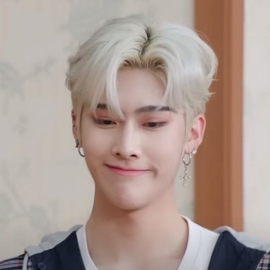 kuanjuichen's tweet photo. #FotoProfilBaru
Ricky lucu KAYAK KUCINGGGGG RRRRRAAAAAAAAHHHHH MEOWWW MEOOWWW KUCINGG https://t.co/yypFuTh8Oh