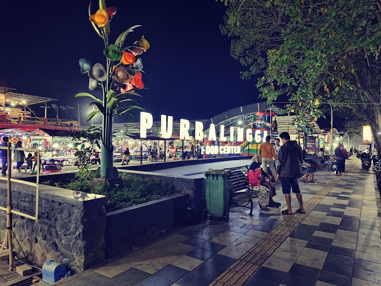 Udah malam minggu aja ya lurr.. 
Kalau mau kuliner ke sini aja
📍purbalingga food center
#purbalinggafoodcenter #purbalingga #kulinerpurbalingga