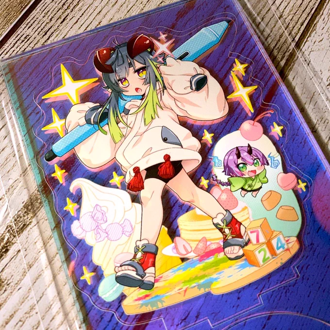 サンプルが届いた!!!! え!めっちゃ可愛いんじゃない!?発色も良さそう((o(。>ω<。)o))
