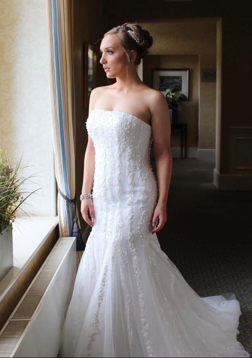 IvoryOfCheshire's tweet photo. Lorna🤍

Stunning fit and flare gown, lace and beading details all throughout the gown!

Currently £949

#ivoryofcheshire #foreverivorygirls #fitandflare #lace #beading #weddingdress #bridalboutique https://t.co/pKoiUDLhlA
