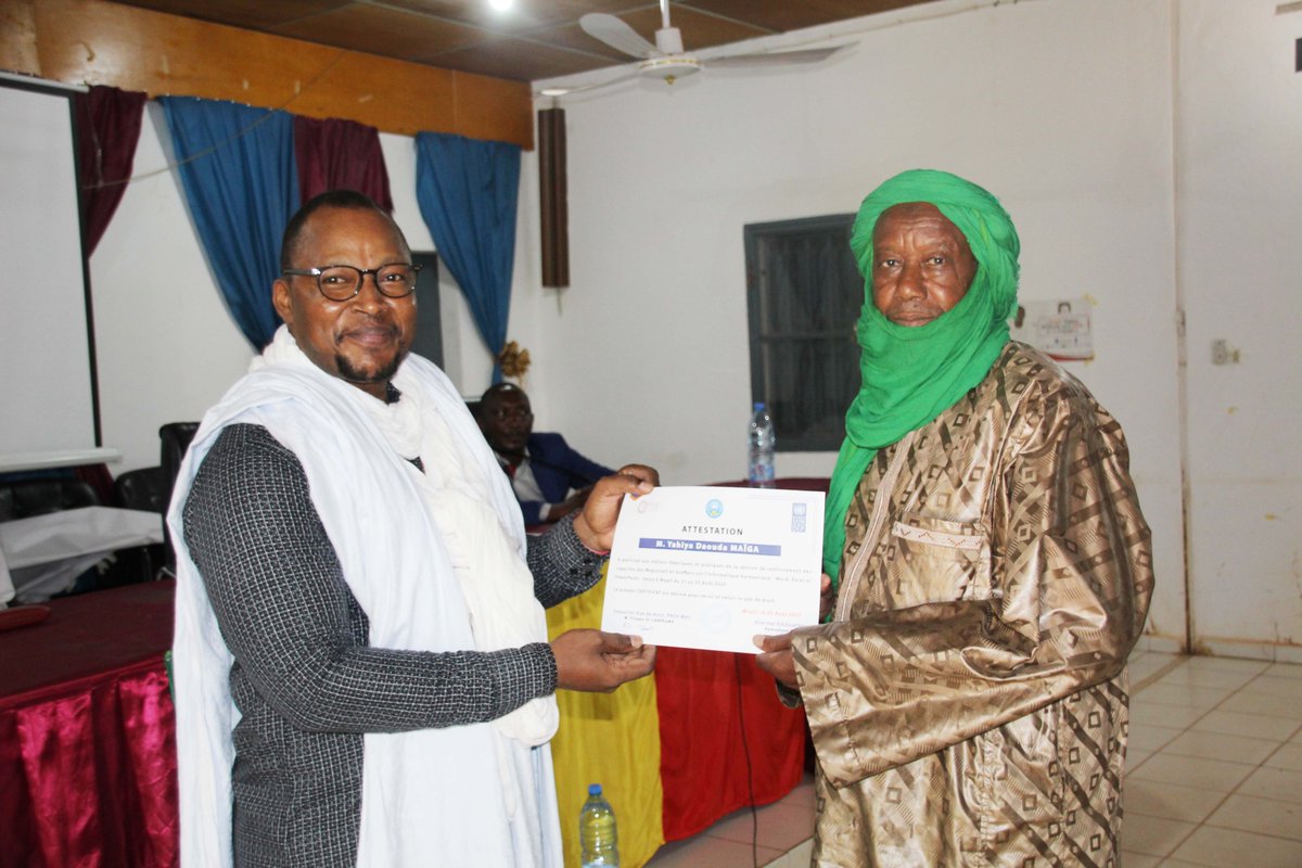 #Mopti : Amélioration de la performance des juridictions 🇲🇱
✅Clôture de la formation par la Direct° Nationale de l’Administrat° de la Justice ⚖️ de 20 magistrats et greffiers dont 8🚺 en informatique.

#PROSMED, par <a href="/PNUDMALI/">PNUD MALI</a> &amp; <a href="/onufemmesmali/">ONU Femmes au Mali</a> et financé par <a href="/NLauMali/">Ambassade des Pays-Bas au Mali</a> &amp; <a href="/PBFMali/">UN Peacebuilding Fund - PBF Mali</a>.