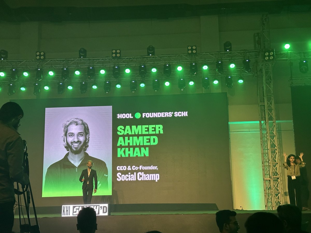 marium_fahim's tweet photo. @Sameerpeace giving up valuable tips on how to be a pro-startup owner!

#GetSlushd #KarachiSlushd #SocialChampXSlushd #KatalystLabsXSlushd

@SocialChampSays @LabsKatalyst @jehan_ara @SlushHQ https://t.co/Bope8Sis8m