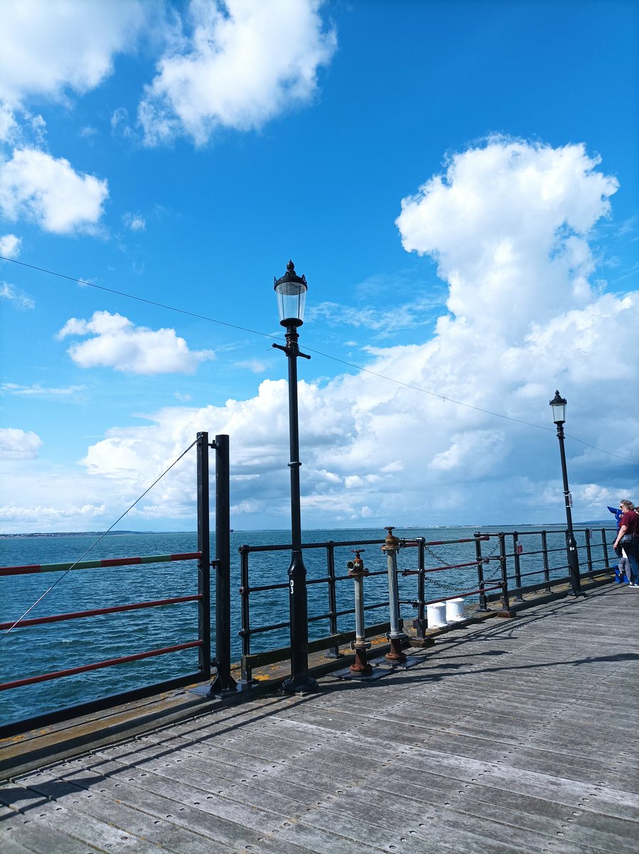 byronsbrain's tweet image. Gorgeous day today so I'm walking #southendpier here's an extra pic for #postboxsaturday