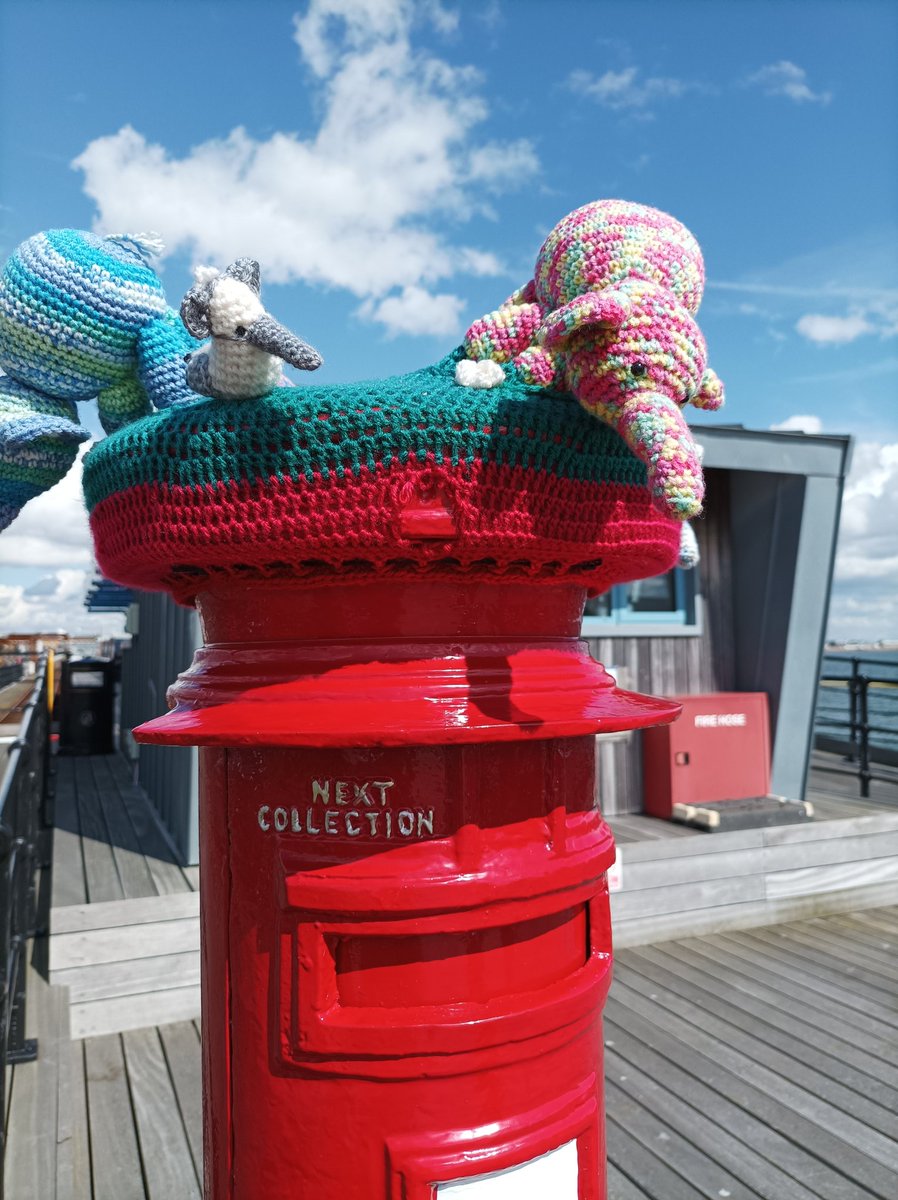 byronsbrain's tweet image. Gorgeous day today so I'm walking #southendpier here's an extra pic for #postboxsaturday