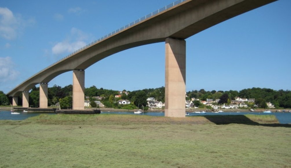 To explain the traffic disruption on the A39 yesterday. 3 vehicle pile up- New Bridge Bideford- blocking the road. Also, a passenger who gave false details, was identified as a high risk DV offender + in breach of court orders protecting a victim. Arrested + remanded to court.