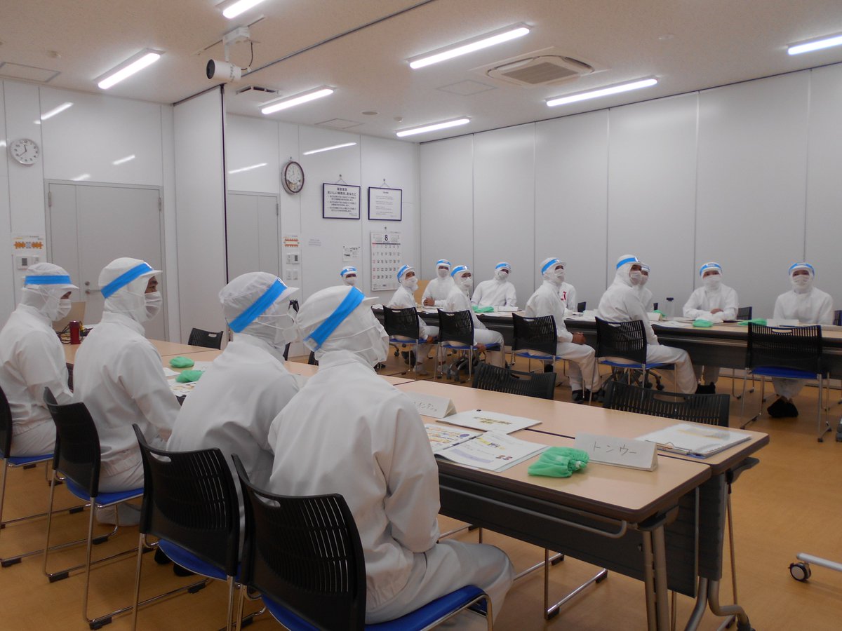 delimo_'s tweet image. 本日、技能実習生９期生が当社に入社しました！
これからのがんばりに期待しています！
たくさんのことを学んでいってほしいですね！