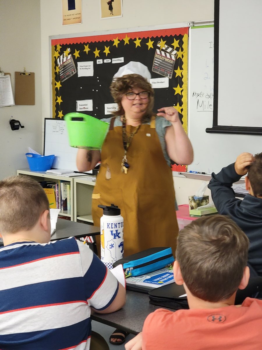 Sixth grade ELA hosted a guest speaker this week. Meet Ms. Para Graph. Students learned how to write 3.8 paragraphs. #TitanPride
