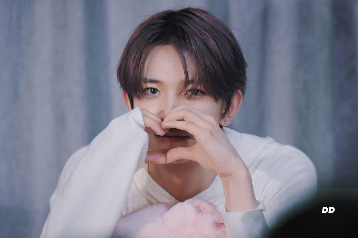 deerdiary_hs's tweet photo. ️ 〰️ 230826 

#ENHYPEN #HEESEUNG 
#희승 #엔하이픈 #히등이 https://t.co/19KvTJnNTf