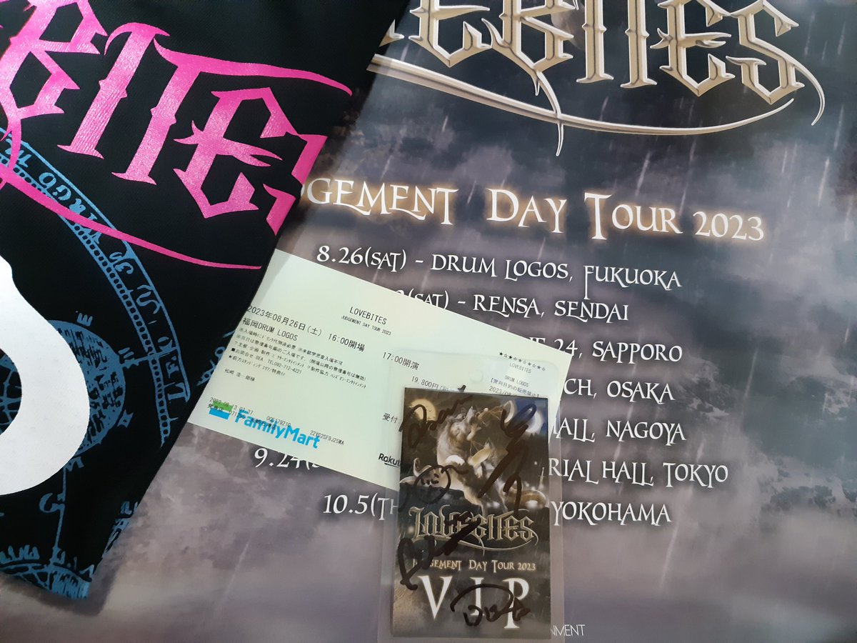 JIONBJ's tweet photo. 今回も前回���2020年2月14日：DRUM Be-1）同様、最前列でMetal体感しました。
様式美溢れる曲の構成、重厚な演奏とパワフルなボーカル。
いっぱいの笑顔と感動をありがとう。
#LOVEBITES https://t.co/Ljh9gMAKWG
