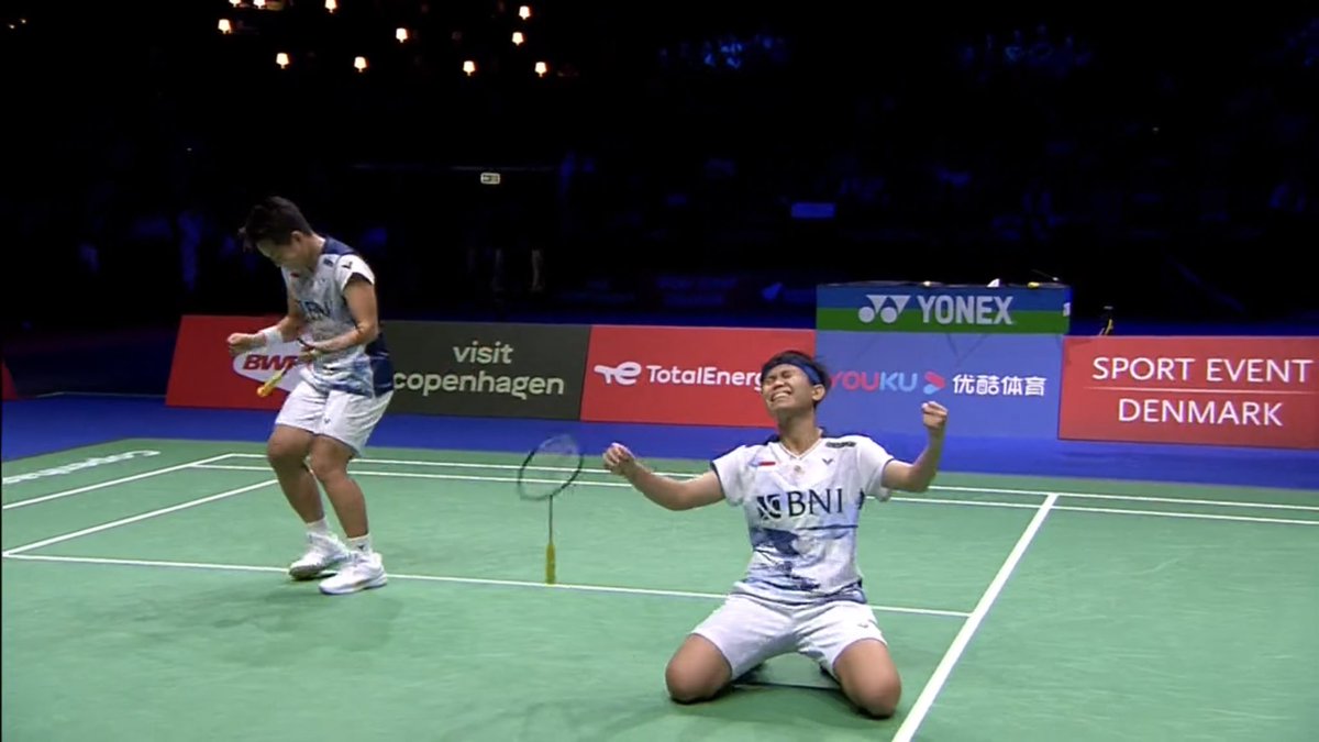 stephaniezen's tweet photo. Luar biasa, Apriyani Rahayu/Siti Fadia Silva Ramadhanti! Final #BWFWorldChampionships2023 !! 🇮🇩 https://t.co/yylh6BGZZg