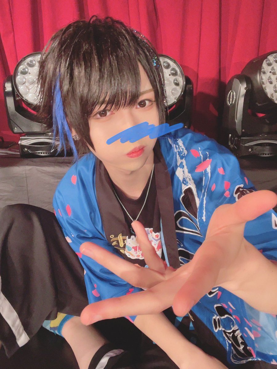 ご依頼作品　title「20日22時TikTokで3分の1で誰かがカラーGET」 ご依頼作品 title「20日22時TikTokで3分の1で誰かがカラーGET」 ご依頼