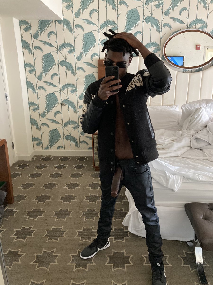 OMGbigda's tweet photo. Finna take a walk on Miami 🏝 https://t.co/lUWxAlVH24