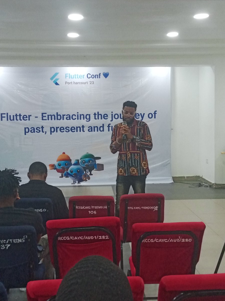 Flutterconf_'s tweet photo. Our first speaker is up @eghosa_yande, speaking on "Exploring Dart Frog for Backend Development"
#flutterdevs #flutter #flutterPH #flutterconf #flutterconf23 https://t.co/BejEf2bQMk