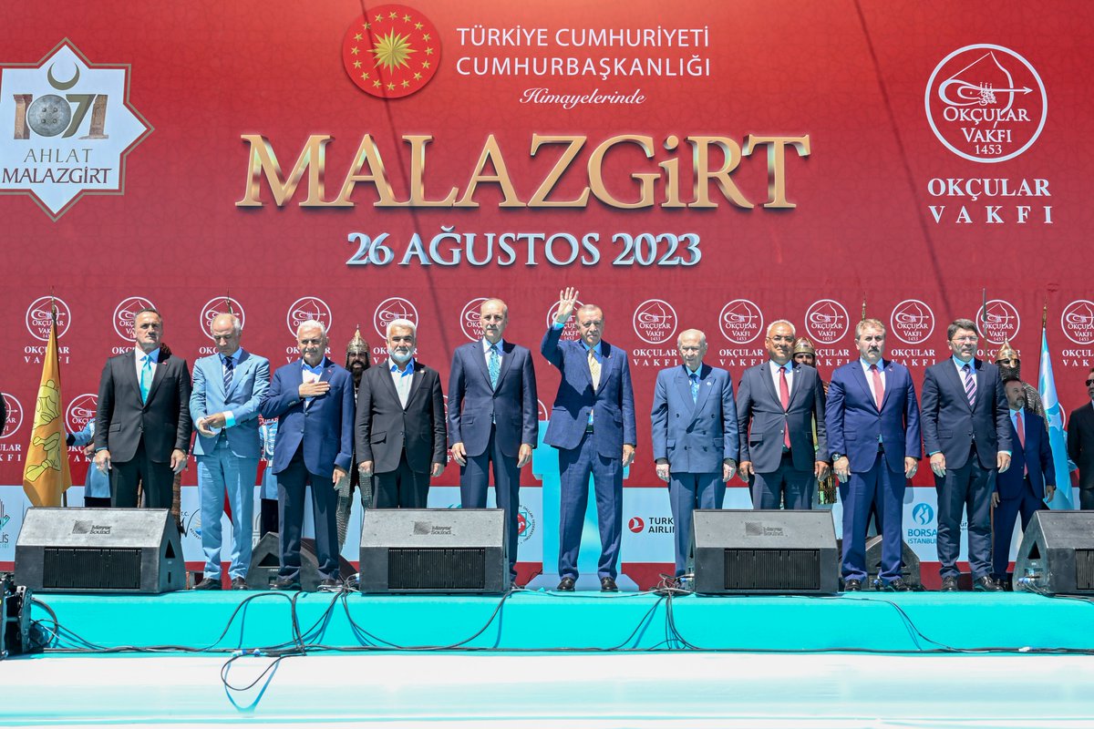 Cumhurbaşkanımız Recep Tayyip Erdoğan, Malazgirt Milli Park Alanı'nda, Malazgirt Zaferi'nin 952. yıl dönümü kutlama programına katıldı.