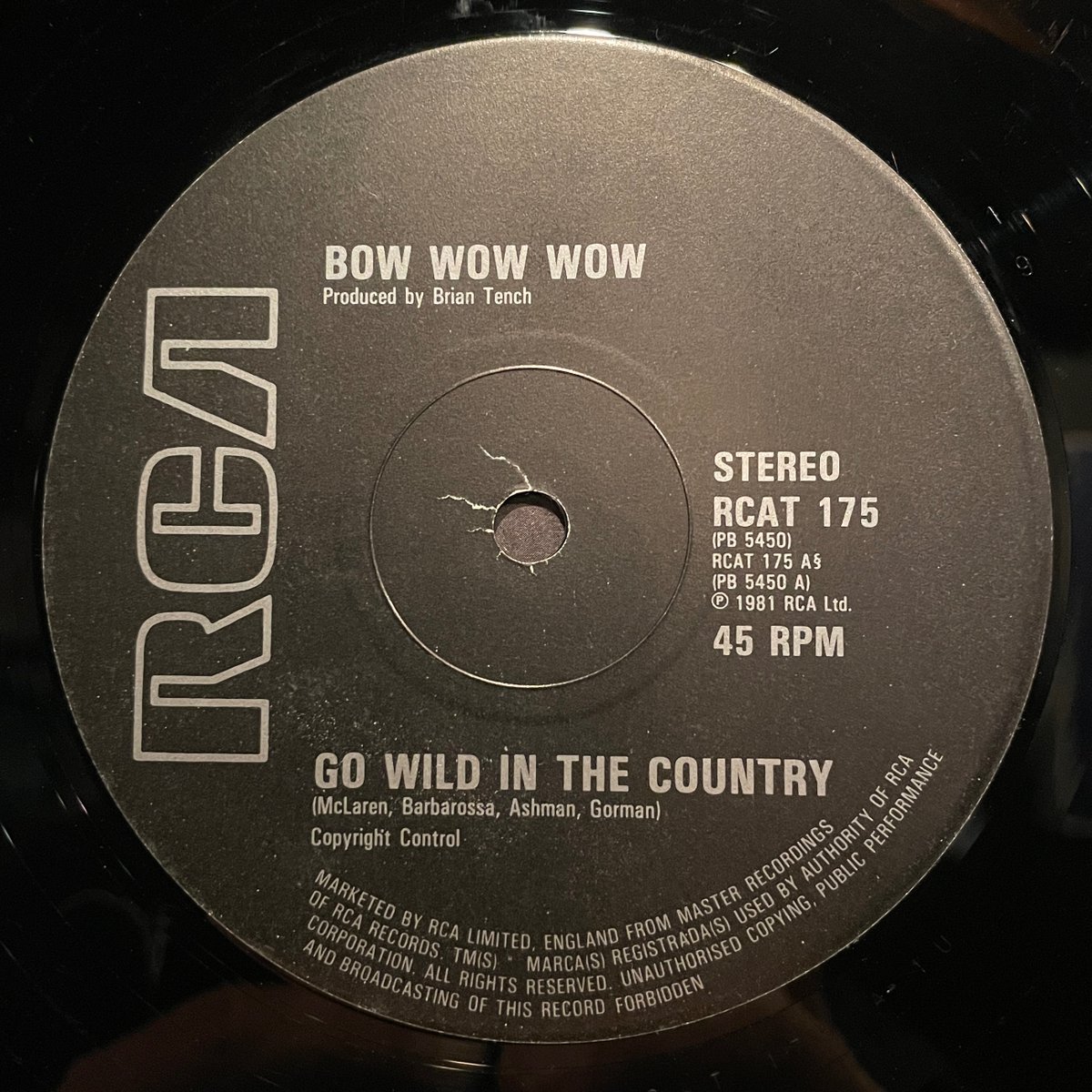 ほな12いこか
BOW WOW WOW / Go Wild In The Country [’82 RCA --- RCAT 175]
#BowWowWow #GoWildInTheCountry #AnnabellaLwin #MatthewAshman #LeighGorman #DaveBarbarossa #MalcolmMcLaren #BrianTench #vinylbar #musicbar #レコードバー #mhc26082023
youtube.com/watch?v=5daIvo…