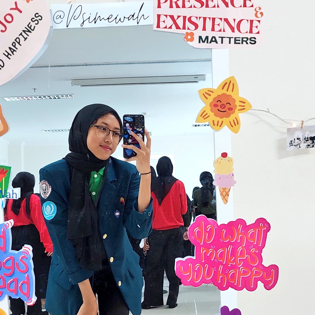 shyaacademic's tweet photo. LK-EXPO 2023 Recaapp ♡✨️
See yall on Day 2 ^3^ !!
#psystud #PsychologyStudent
#FakultasPsikologi #UNDIP https://t.co/hzfI1IsrkV