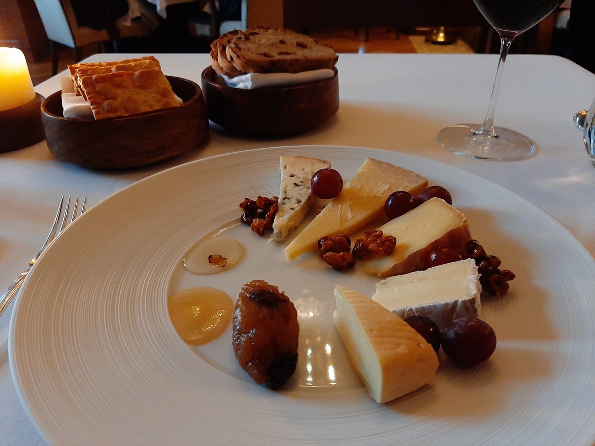 The MICHELIN Guide (@michelinguideuk) on Twitter photo Terrific Irish ingredients elevated by <a href="/tweediesm/">Mike Tweedie</a> at The Oak Room <a href="/adaremanor/">Adare Manor</a>
#MICHELINStar #Ireland
guide.michelin.com/en/limerick/ad… Terrific Irish ingredients elevated by <a href="/tweediesm/">Mike Tweedie</a> at The Oak Room <a href="/adaremanor/">Adare Manor</a>
#MICHELINStar #Ireland
guide.michelin.com/en/limerick/ad…