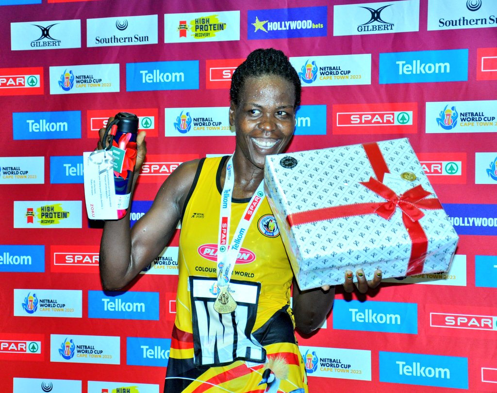 ThePearlUganda's tweet photo. Sports women raising Uganda’s flag
Read Details: https://t.co/dhNenoFDjD @eyaru_irene @marynubas2 @HanishaMuhamed @shecranes256 #ThePearlMagazine #SheCranes #NetballWorld #Sports https://t.co/FCLceMKgVM
