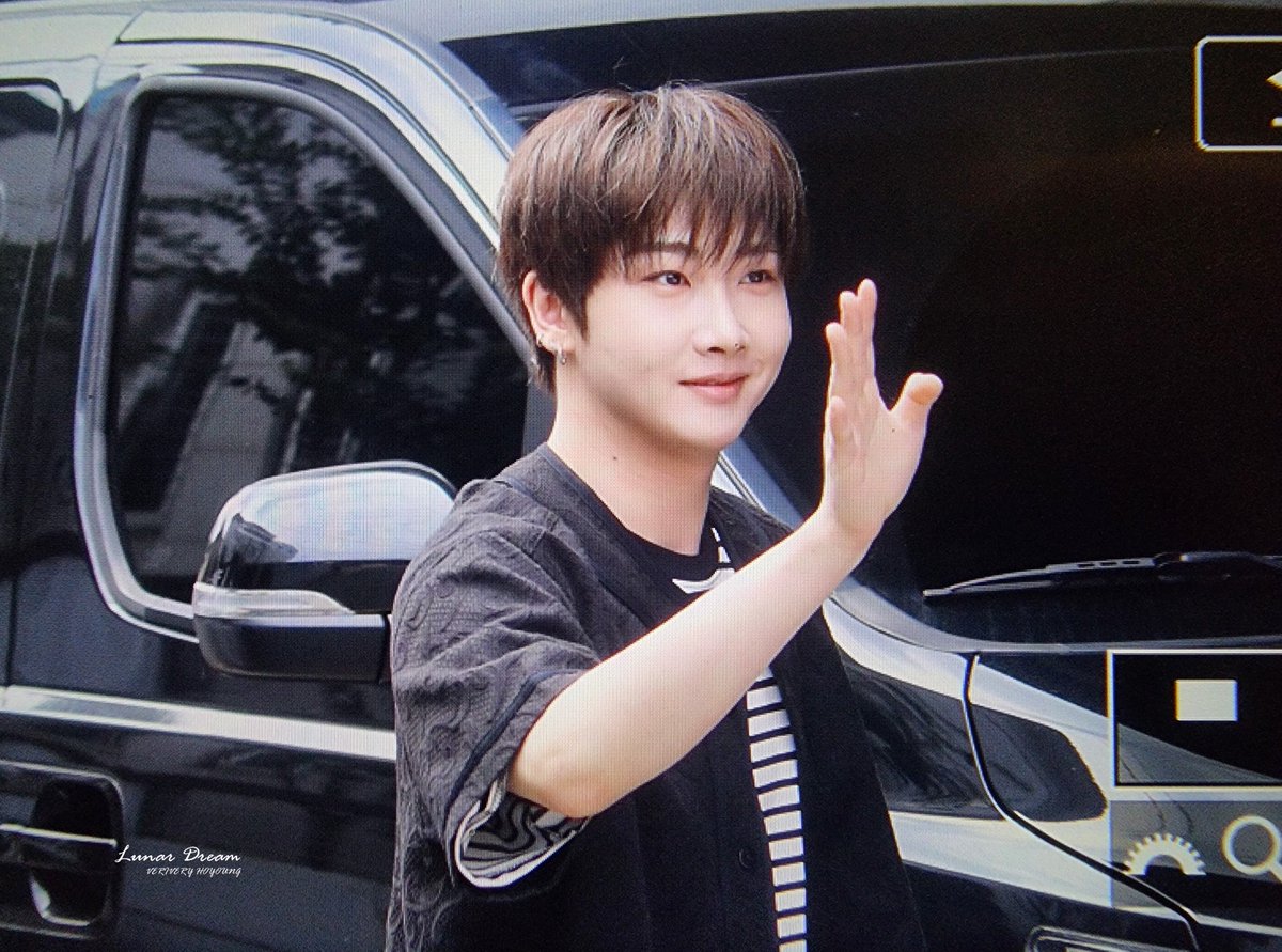 LunarDream98's tweet photo. 230826

#베리베리 #VRVR 
#배호영 #호영 #HOYOUNG
@the_verivery @by_verivery https://t.co/cQcQOqU9WH