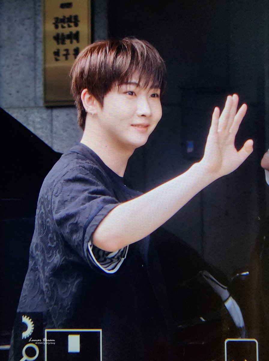 230826

#베리베리 #VRVR 
#배호영 #호영 #HOYOUNG
<a href="/the_verivery/">VERIVERY_OFFICIAL</a> <a href="/by_verivery/">VERIVERY</a>