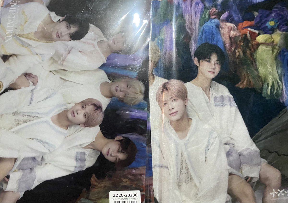 yeonjunhaul's tweet photo. wts lfb ph onhand #jjunsells

txt tnc:t the name chapter temptation pobs pre order benefits

weverse japan tapestry - 200
ums a4 poster (2) - 100 each

💵: gcash, bpi qr
🚗: flash, sco
🗓: 2 days reservation / prio PAYO https://t.co/hpty8KSMun