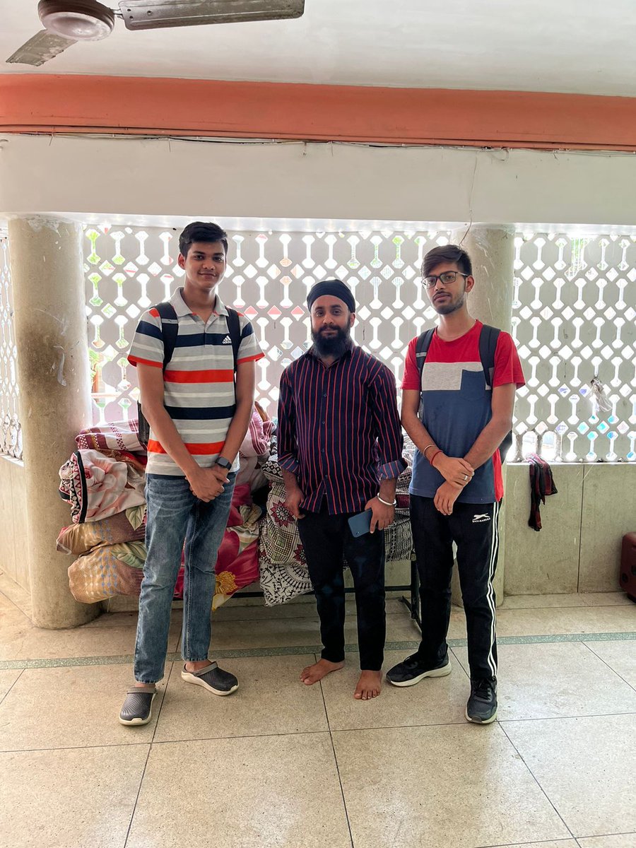 Project Phirban aims to  repurpose unused PPE pieces into very comfortable beds! 
Our Enactus team participated in a mattress donation campaign, where we gave the mattresses to homeless and homeless people.