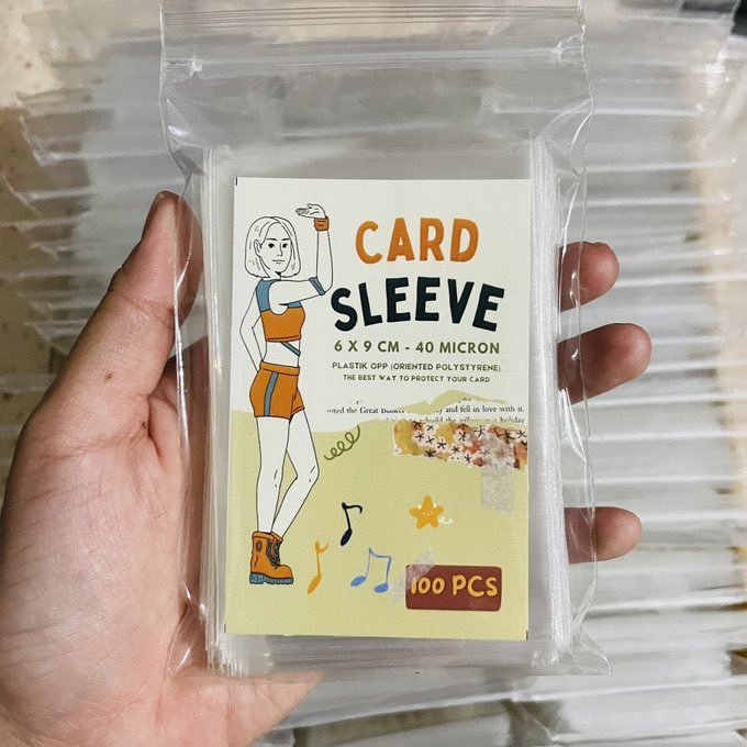 wishlist_jepang's tweet photo. WTS Innersleeve 
Size : 6x9 cm
Harga : 10k Isi 100pcs
Ketebalan 40 micron
Bahan : plastik opp
Link shopee on reply 👇🏼

Tags. Wts Photocard card sleeve sultan popcorn meet kings yx amethyst https://t.co/li14zpTMgR