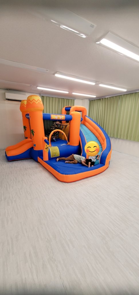 sorakirei_hg's tweet photo. 【 #WithKids 】こんなの欲しかった!長崎市宝町に室内貸切フリースペース誕生! - ながさきっずぺーじ https://t.co/OIheR6Iwup
↑↑↑こちらに遊びに行ってきました🤗
3時間ずっと大きな滑り台で子供達は遊んでました(*^^*)
中学生時代のお友達に会えてゆっくり話せて楽しかったです☺️ https://t.co/TwymTkwURO