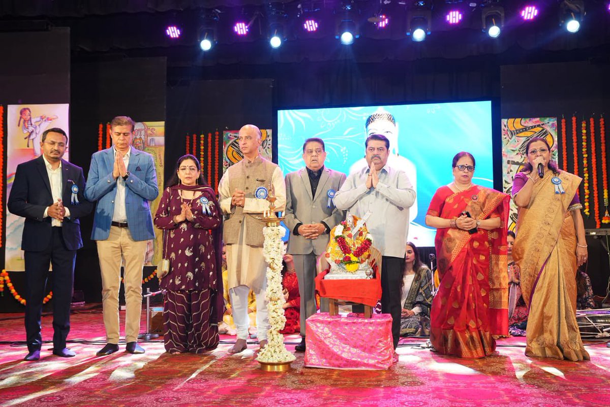 manoj_kotak's tweet photo. Today Attended the Grand Finale of the Centenary Year of Sheth Dhanji Devshi Rashtriya Shala at Zaverben Popatlal Auditorium in Ghatkopar - East. A truly inspiring event celebrating a hundred years of educational excellence! 

On this Occasion Chancellor of Somaiya Vidyavihar University Sameerbhai Somaiya, Sheth Dhanji Devshi Rashtriya Shala Trustee & President Smt Manjulaben Shah, Bhalchandra Shirsat, Vamanbhai Mehta, Kantibhai Goshar, Nitin Dedhia, Smt Hema Shah, Bimal Gala, Smt Bhadra Shah, and other dignitaries were present.