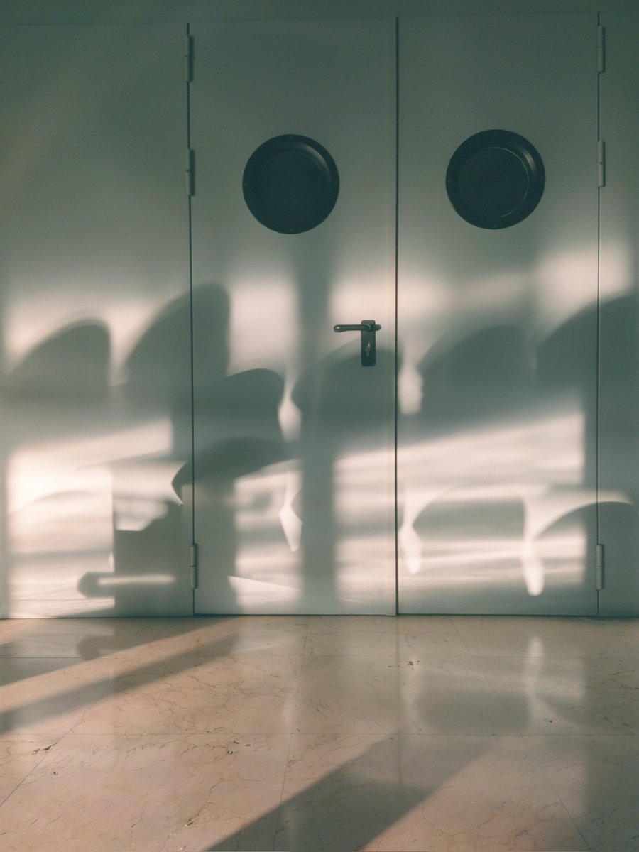 Copelius666's tweet photo. Waiting Room
#photography #copelius https://t.co/e8inseGcy3