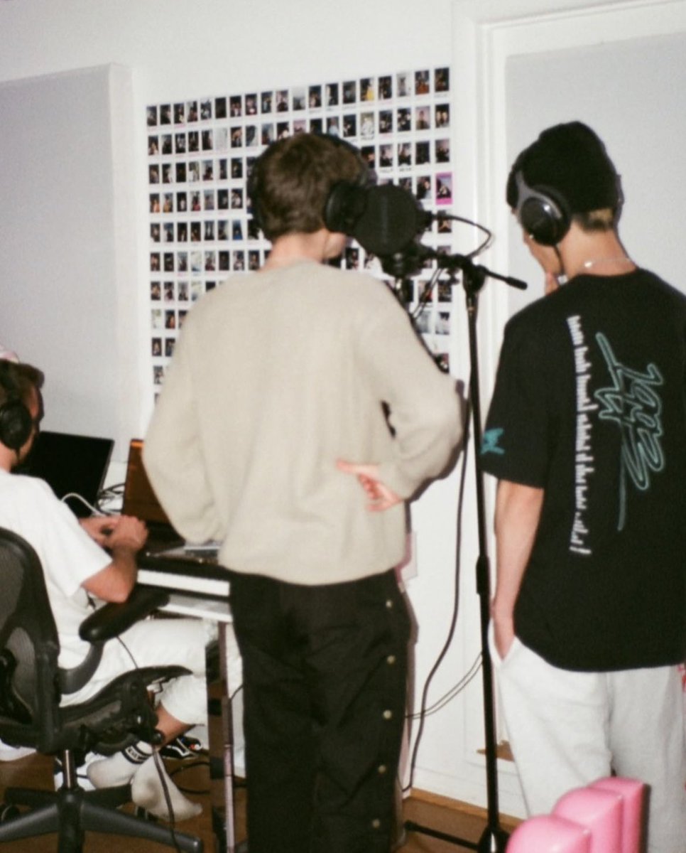 ที่ขาดไม่ได้เลยคือ ขอบคุณมาร์ค ทีม DNA  รวมถึง ทีมทำเพลง โปรดิวซ์เซอร์ และทีมเบื้องหลังทุกคนที่มีส่วนร่วมในอัลบั้ม #theotherside นี้ ผลงานของพวกคุณมีค่ามากๆเลยค่ะ 💗

🔗 open.spotify.com/album/5qzQi2sd…

The Other Side 1st Anniversary 
#TOS_1stAnniversary
 #MarkTuan <a href="/marktuan/">Mark Tuan</a> <a href="/DNAmngmnt/">Mark Tuan Official</a>