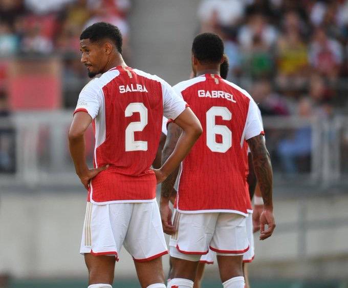 Arsenal fans drop your handles, RETWEET and make sure you follow each other🔴⚪