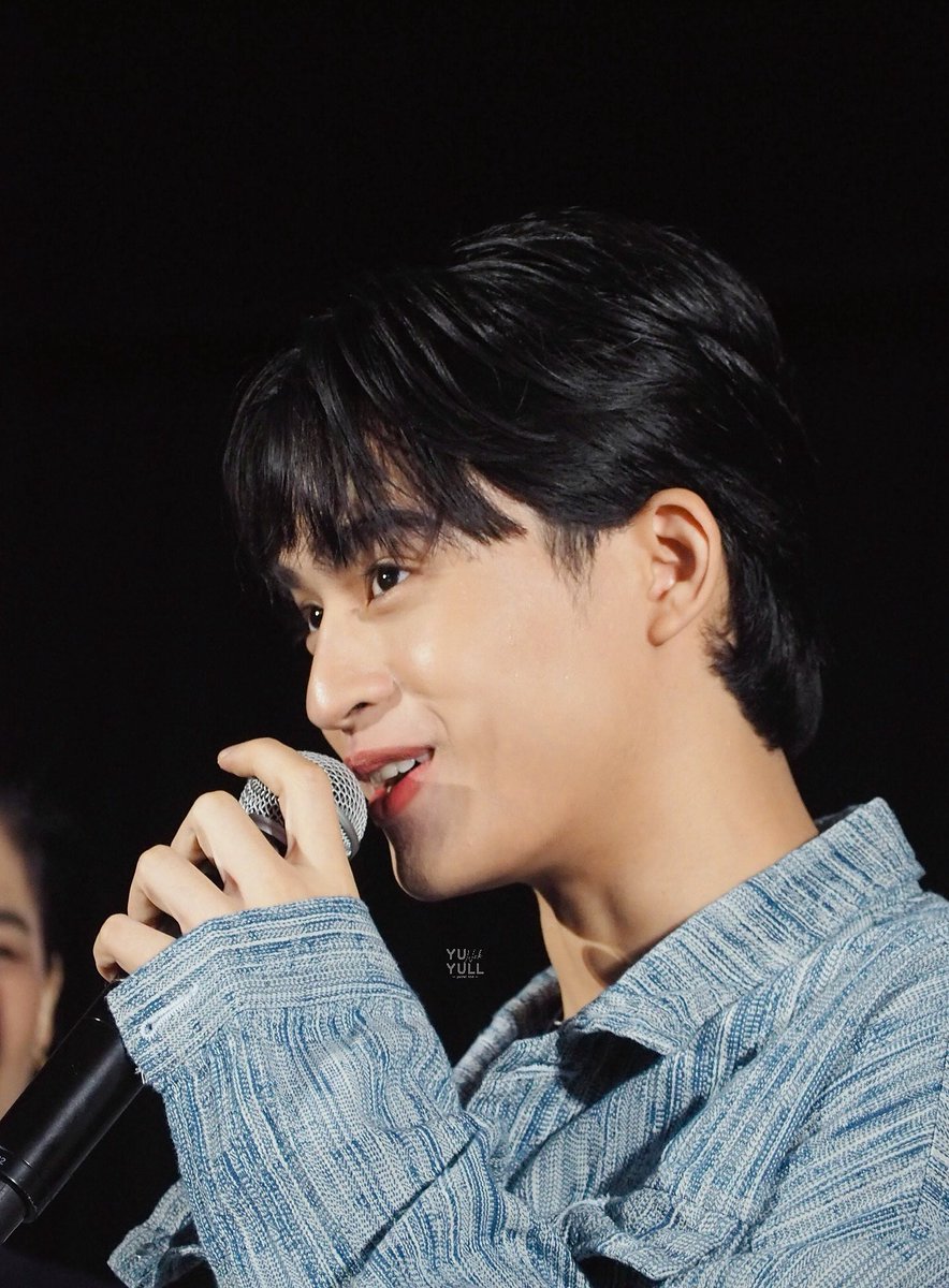 pondmaree's tweet photo. ฉันโดนน้องบาร์โค้ดตกแน้ววว🤣

#แมนสรวง #ManSuang #ManSuangFanScreening  #ManSuangwithBarcode #barcodetin #beoncloud #beoncloudth #MCPondmaree #MCมารีพรมารี https://t.co/2sawgPSOmy