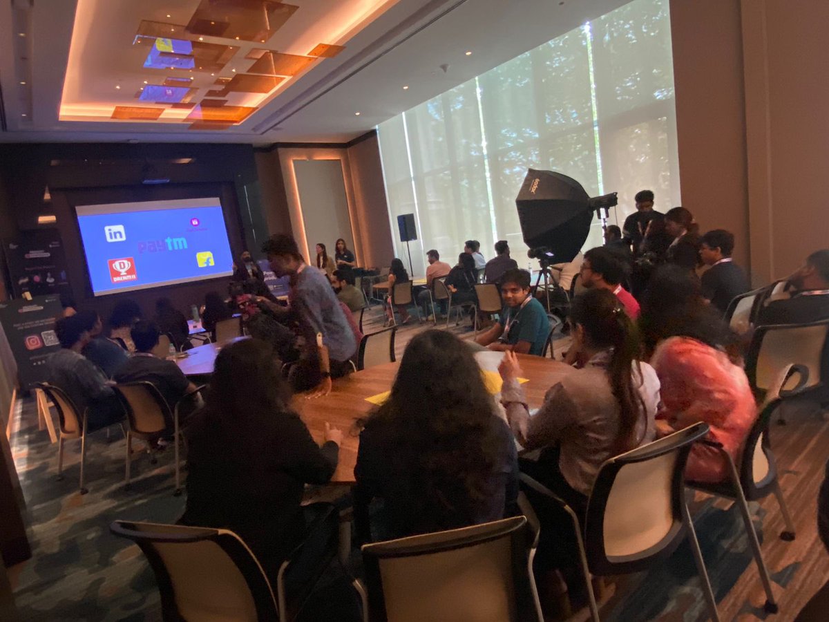 TheProductfolks's tweet photo. @nikhilkumarks @paytminsider @juspay Decoding the product strategies of top product giants 🏆

North Star metrics for Paytm, Jio Cinema, Flipkart &amp; LinkedIn 

What’s their game? 🤔

@richysmart from @Amplitude_HQ leading the floor with a super engaging workshop 💥

#TPFUnConference23 https://t.co/YfSr5O50M3