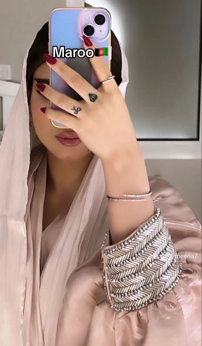 maroo_afg's tweet photo. خفه شوي يمه ژونده محترمه 😥
څه له تا نه څه له ځانه څه له چانه ? https://t.co/Q8ifQiCrJO