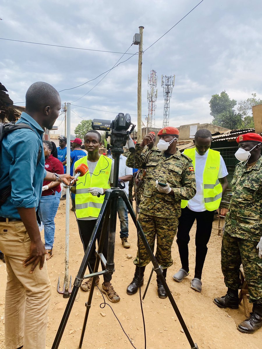 RotaractKibuli's tweet photo. Thank you @nbstv @nextcomug for being part of #CleanUpProject @RotaractD9213 @RotaryMedia256 @Rotaract_TV @makindye_rct @RCTmakindyeWest @RctLubowa @RctKyambogo @RotaryKibuli
#rctklakibuli #KibuliGovernment #prteamrctklakibuli https://t.co/NYq591tCii