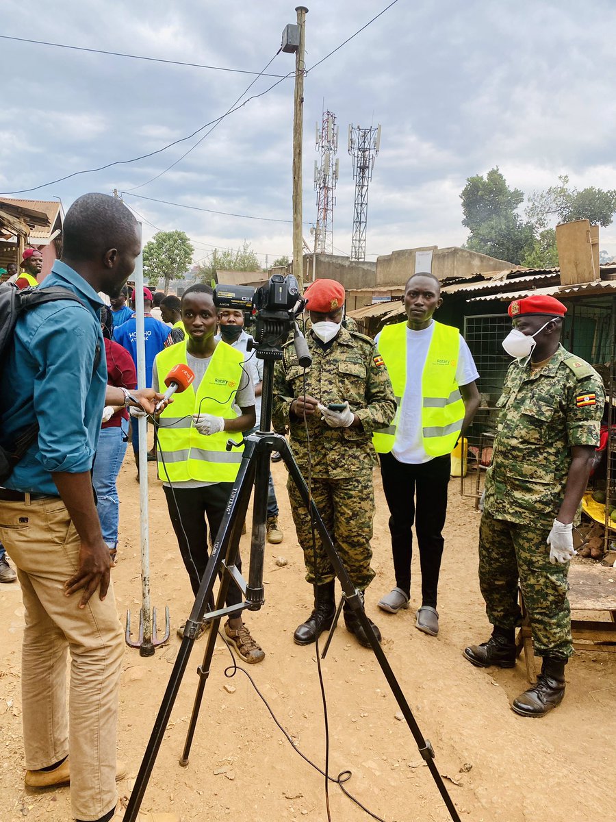 RotaractKibuli's tweet photo. Thank you @nbstv @nextcomug for being part of #CleanUpProject @RotaractD9213 @RotaryMedia256 @Rotaract_TV @makindye_rct @RCTmakindyeWest @RctLubowa @RctKyambogo @RotaryKibuli
#rctklakibuli #KibuliGovernment #prteamrctklakibuli https://t.co/NYq591tCii