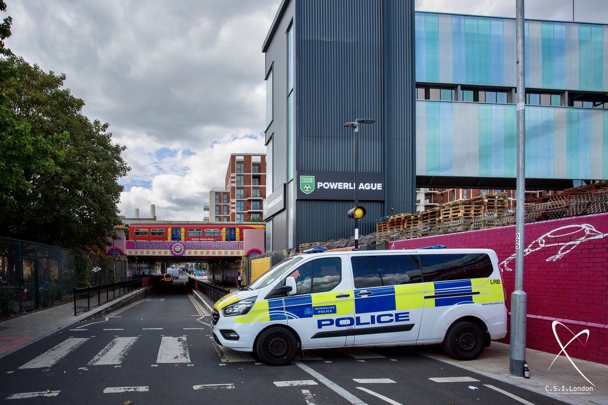 csi_london's tweet photo. @CrimeLdn @ScarcityStudios @999London @uknip247 @myldn @obbsie @MPSWandsworth #knifecrime #AnotherLifeLost
25/8/23 #MurderInvestigation-Fatal #Stabbing-Male 32. Thessaly Road, #Battersea, #Wandsworth #SW8
https://t.co/hTB3rcg0DQ https://t.co/D6OWJN3cak